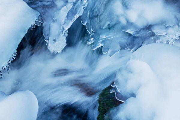 Schmelzendes Eis Auf Dem Fluss Der Frühling Kommt — Stockfoto