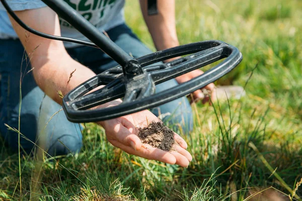 Metal Detector Searching Treasure Ground — Stock Photo, Image