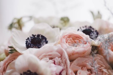 İlkbaharda güzel çiçek arkaplanı. Düğün sezonu. Önemli olaylar için çiçek sanatı.