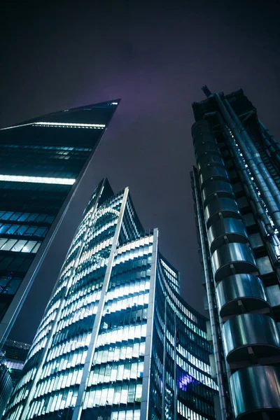 Concepto Tecnología Futurista Rascacielos Noche — Foto de Stock