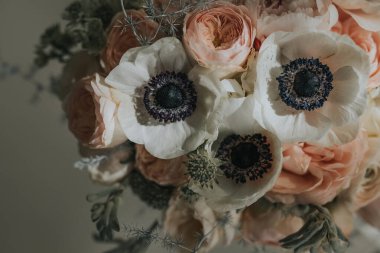 İlkbaharda güzel çiçek arkaplanı. Düğün sezonu. Önemli olaylar için çiçek sanatı.