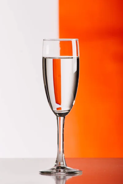 Champagne Glas Met Water Kleur Achtergrond — Stockfoto