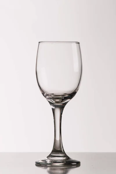 Leeg Wijnglas Witte Achtergrond — Stockfoto