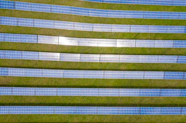 Çevre Dostu Koruma Fotovoltaik Güneş Panelleri — Stok fotoğraf