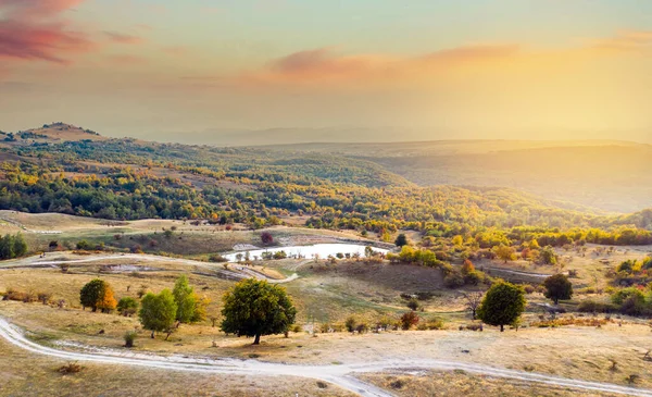 Schöner Sonnenuntergang Über Der Herbstlichen Landschaft Von Einer Drohne Aus — Stockfoto