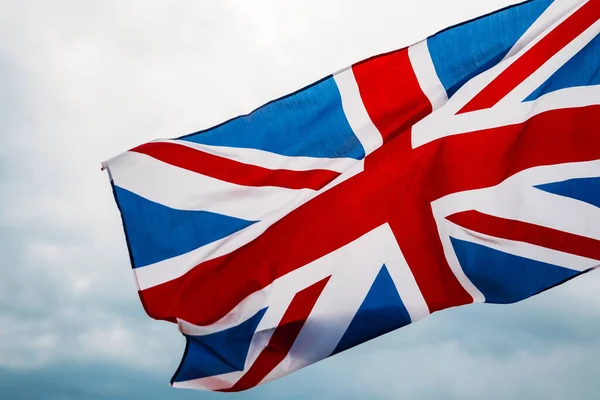 Bandera Británica Ondeada Viento Contra Cielo —  Fotos de Stock