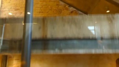 Asansörün içinde yukarı yönde Fosse