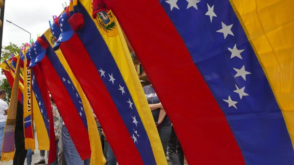 Bandeiras Chapéus Venezuela Vendem Rua — Fotografia de Stock