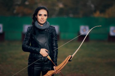 Archer kadın hedef eğitim ok ve yayla  