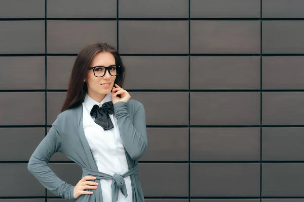 Smart Casual Obchodních Žena Nosí Brýle — Stock fotografie