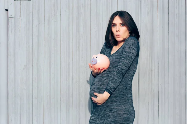 Happy Pregnant Woman Holding Piggy Bank — Stok Foto