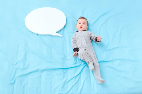 Baby Berbicara Dengan Pidato Bubble Bahasa Pembelajaran — Stok Foto