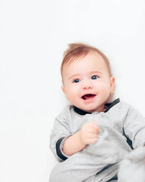 Felice Bambino Ridendo Sfondo Bianco — Foto Stock