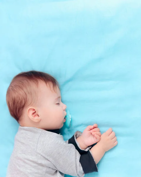 Potret Bayi Cute Tidur Dan Bermimpi — Stok Foto