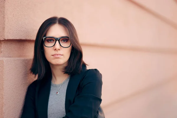 Portret Kobiety Biznesu Noszącej Okulary — Zdjęcie stockowe
