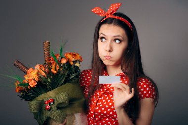 Şaşkın Retro Kız Çiçeklerini Kimin Gönderdiğini Merak Ediyor