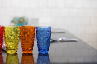 renkli cam, kaşık, çatal Restoran tablo