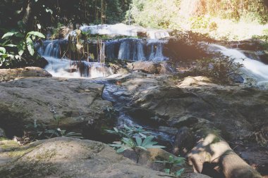 şelale ve creek Park