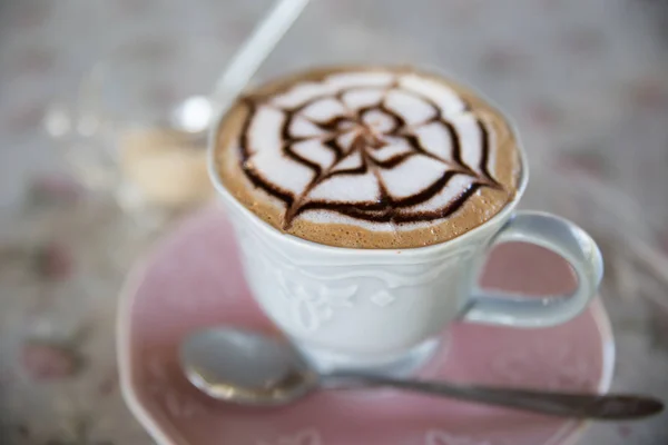 Sıcak mocha çikolata ve kahve içmek — Stok fotoğraf