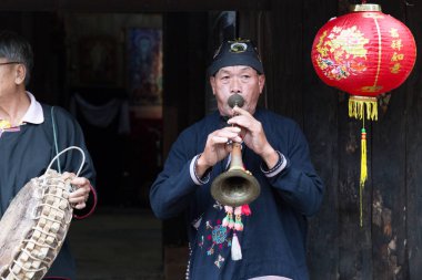 Geleneksel müzik konsere turist için Tayland tepe kabile