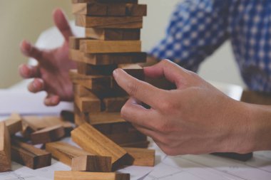 Planlama, risk ve mimar proje yönetimi stratejisinin bir