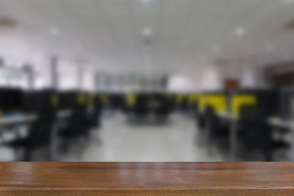 Az egyetem vagy főiskola, számítógépek tanulószoba blur háttérb — Stock Fotó