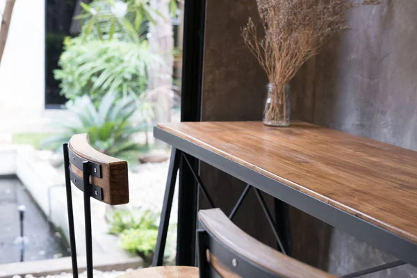 Tafel en stoel in voedsel-Hof, koffiehuis, café en restaurant int — Stockfoto