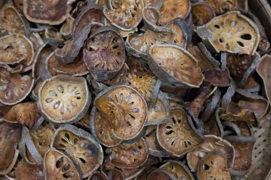 bitkisel çay içecek yapmak için bale meyve Kuru