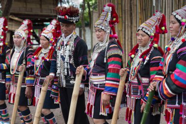 Tayland akha tepe kabile şarkı geleneksel şarkı göstermek için kurulmasını