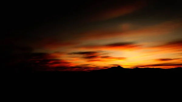 Céu crepúsculo com nuvem ao amanhecer, nascer do sol, pôr do sol — Fotografia de Stock