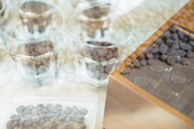 koku ve tat-aromatik ve flavo çeşnicibaşı kahve bardak