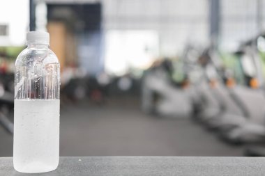 spor salonu ya da sağlık kulübünde içme suyu. Spor, fitness yaşam tarzı c