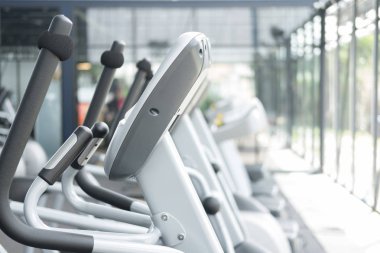 Fitness tesisi Merkezi, spor salonu iç, spor t ile sağlık kulübü