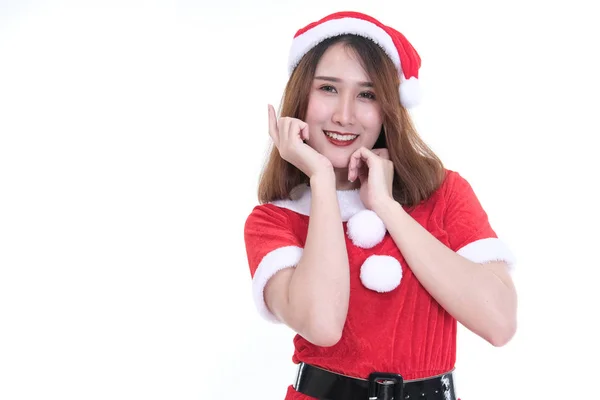 Ritratto di donna asiatica in abito da Babbo Natale su sfondo bianco — Foto Stock