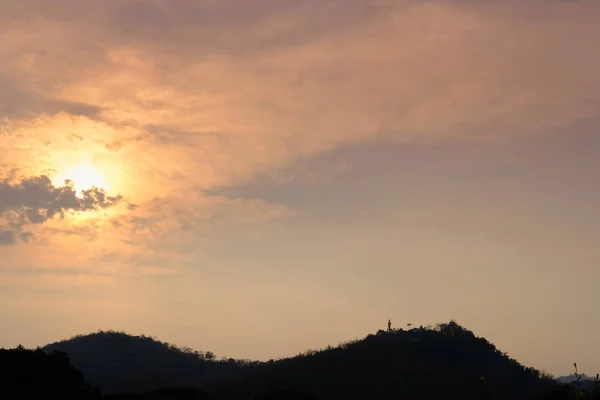 Silhouette mountain view at sunset. hill at dawn with sunrise — Stock Photo, Image