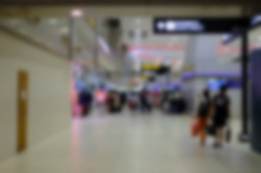 Bangkok Don Mueang Havaalanı'nda yürüyüş Bagaj taşıyıcı