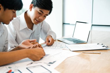 kullanıcı deneyimi Ux tasarımcı akıllı telefon düzeni web tasarımı.