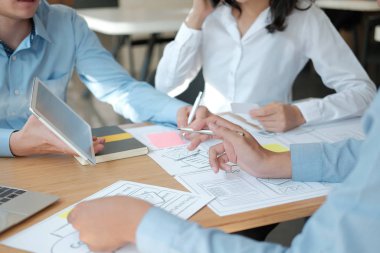 kullanıcı deneyimi Ux tasarımcı akıllı telefon düzeni web tasarımı.