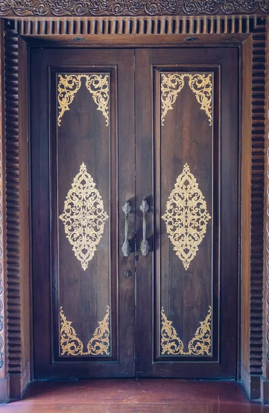 Oude vintage houten deurkruk — Stockfoto