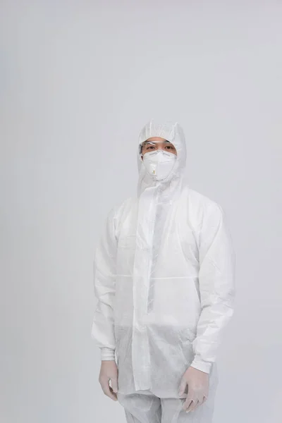 Άνθρωπος Γιατρός Φορώντας Βιολογικά Προστατευτική Στολή Ενδυμασία Μάσκα Γάντια Για — Φωτογραφία Αρχείου