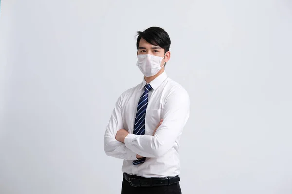 Uomo Affari Indossando Maschera Protettiva Contro Influenza Fredda Covid Virus — Foto Stock
