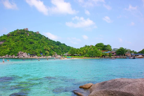 Turistas Extranjeros Son Disfrutar Relajarse Tomar Sol Buceo Buceo Snorkel — Foto de Stock