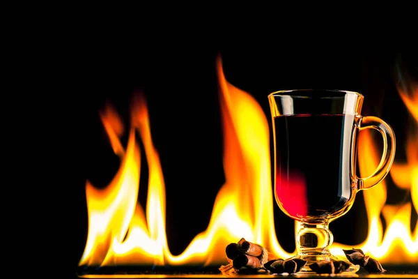 Hot mulled wine. — Stock Photo, Image