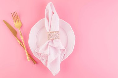 Lüks pembe pastel renkli şenlik masası.. 