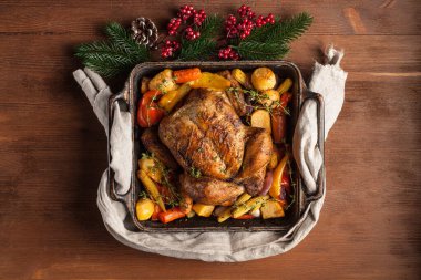 tüm tavuğu sebzeyle pişirdim.. 