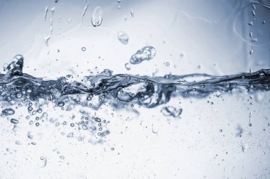 Su kabarcıklarla doluyor.. 