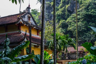 Antik Budist pagoda dong karmaşık bich mağara. Ninh binh vietnam