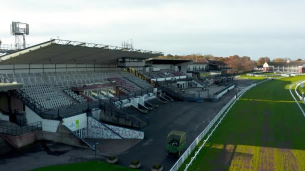 Beverley Racecourse, Uk. Letecké záběry - východ slunce Listopad, zima 2019 — Stock video