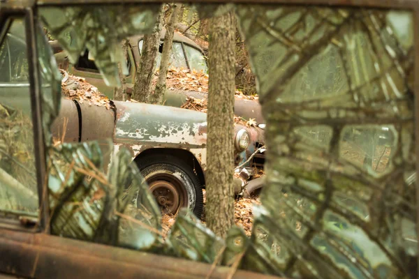 Oude auto-onderdelen — Stockfoto