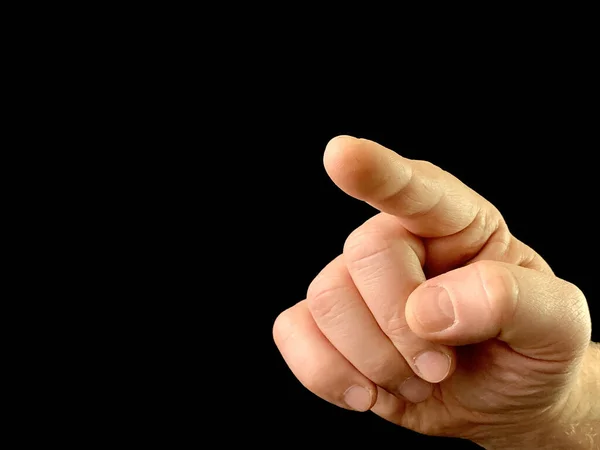 İşaret parmağı düğmeye içeriden basar. Uzayda geçiş için parmak dokunuşu. Bir kişi sistemi açar ya da kapatır. Kavram: başla, dur.